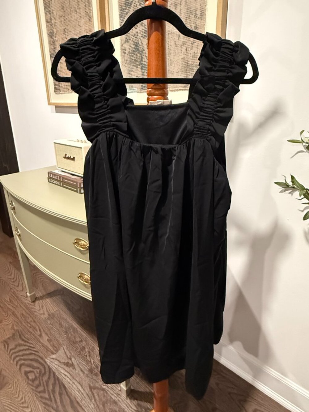Entro Black Ruffle Strap Flowy Dress Size M